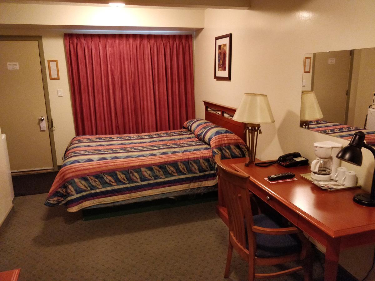 Siesta Inn Vanderhoof Exterior foto